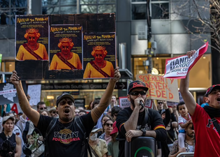 ‘Abolish the monarchy’ protests held in Australia on day of mourning for Queen