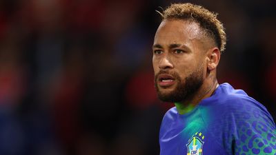 Neymar accused of supporting Bolsonaro in return for tax debt ‘pardon’