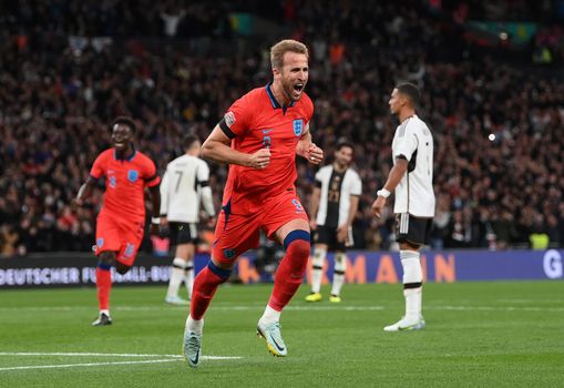 Harry Kane to wear One Love armband and defy FIFA