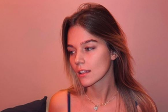 OnlyFans model will give guys her number – if they pay £4000