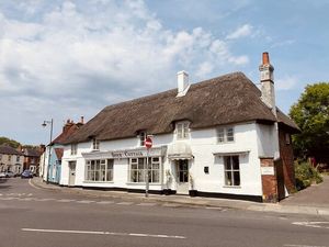 Woman spots dead husband in promo video for Indian restaurant