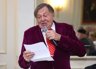 Barry Humphries: Comedian and Dame Edna star dies aged 89