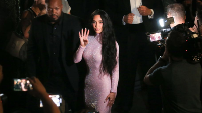 People who are obsessed with celebrities are less intelligent, study claims