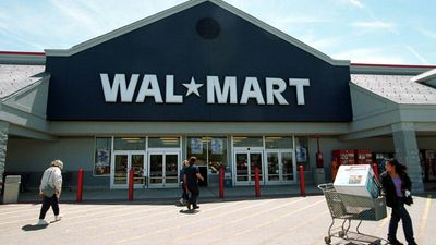 Supermarket removes T-shirt with extremely offensive hidden swear word