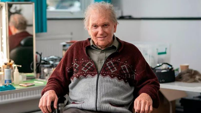 UK comedian unrecognisable as he transforms into an elderly man for sitcom